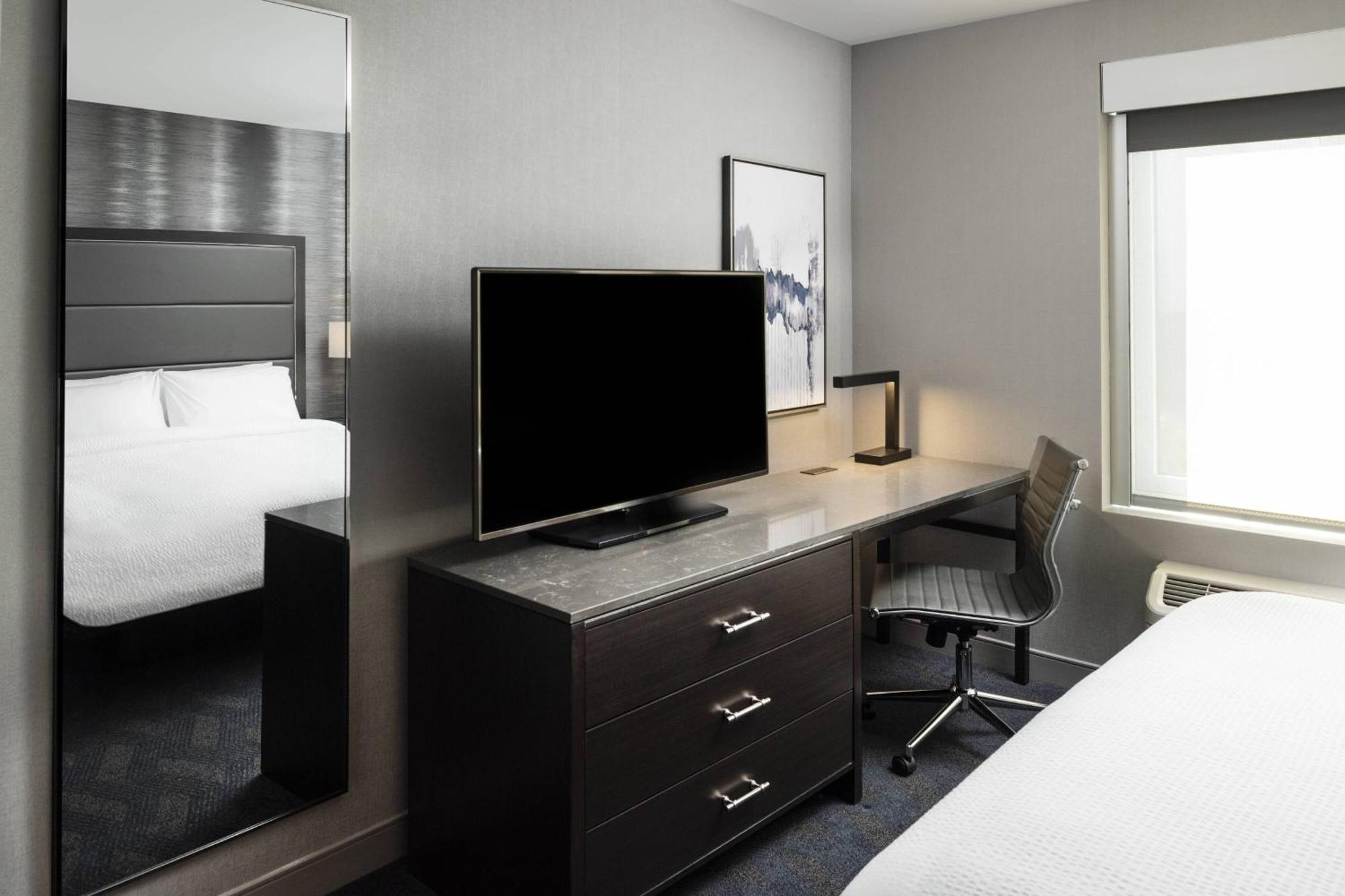 Fairfield Inn & Suites By Marriott Boston Logan Airport/Челси Екстериор снимка