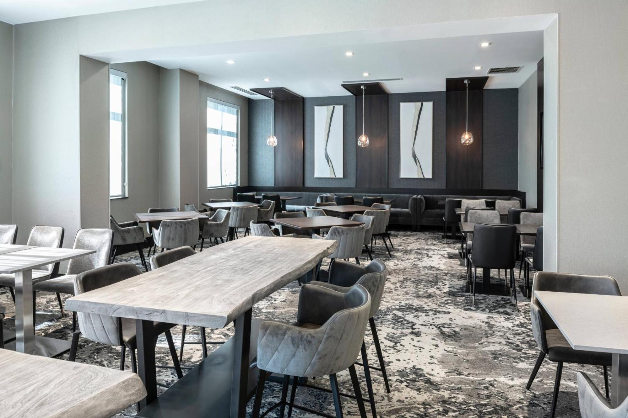Fairfield Inn & Suites By Marriott Boston Logan Airport/Челси Екстериор снимка