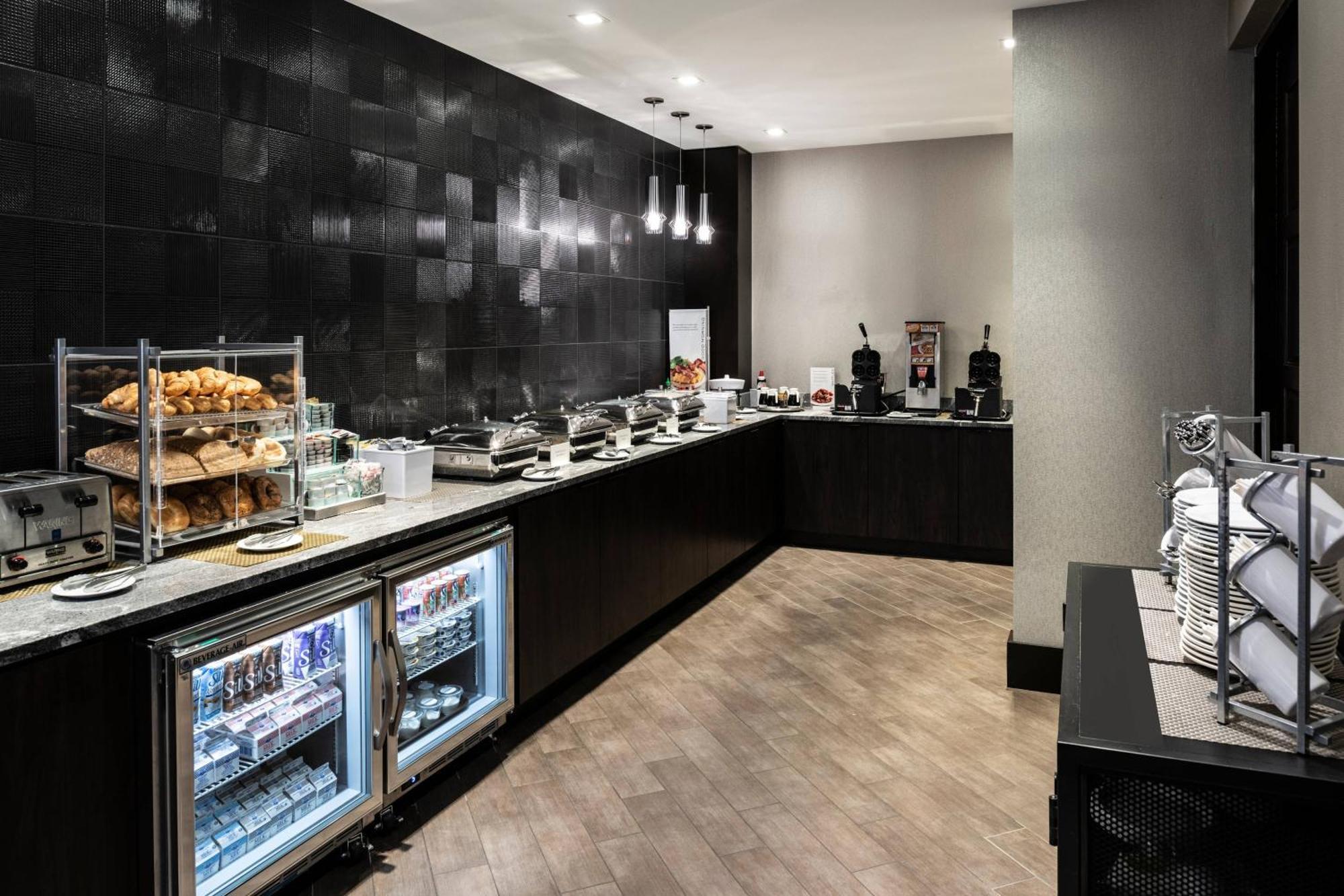 Fairfield Inn & Suites By Marriott Boston Logan Airport/Челси Екстериор снимка
