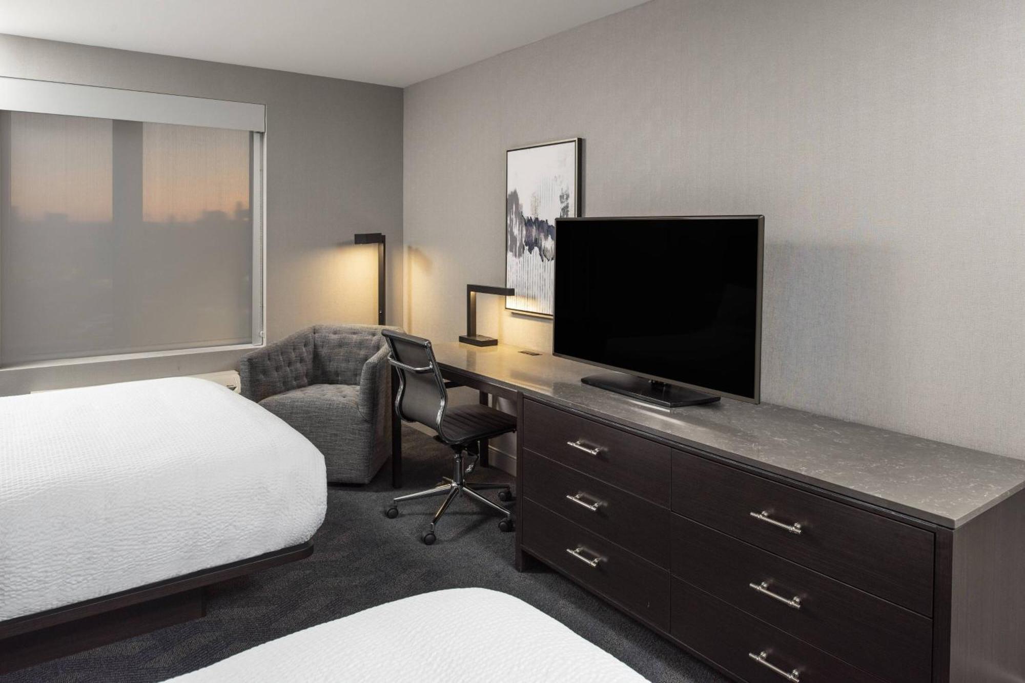 Fairfield Inn & Suites By Marriott Boston Logan Airport/Челси Екстериор снимка