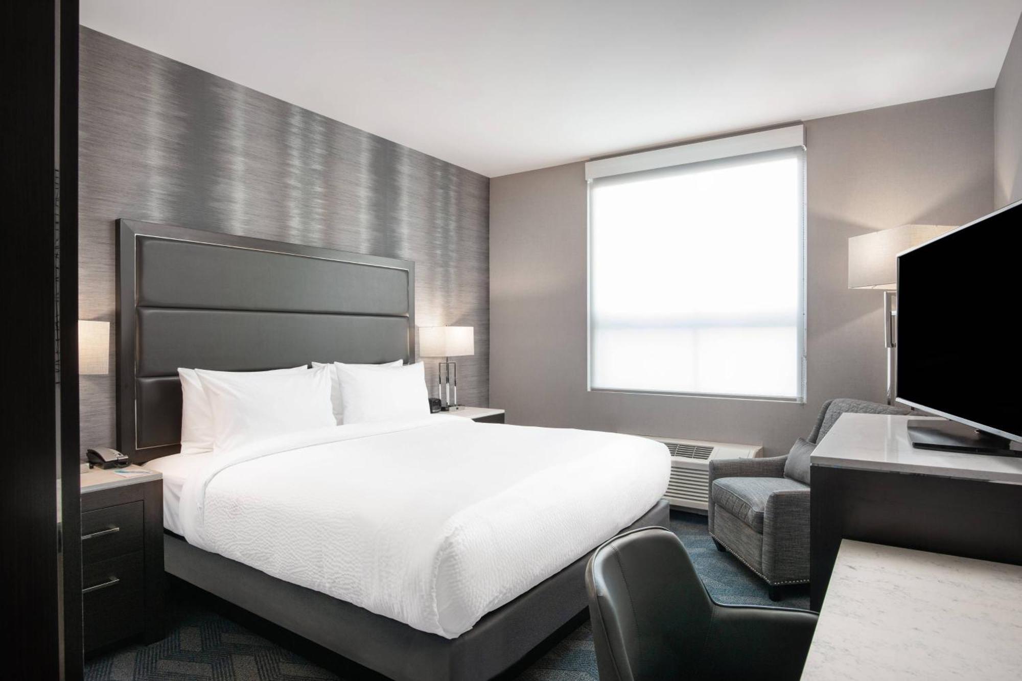 Fairfield Inn & Suites By Marriott Boston Logan Airport/Челси Екстериор снимка
